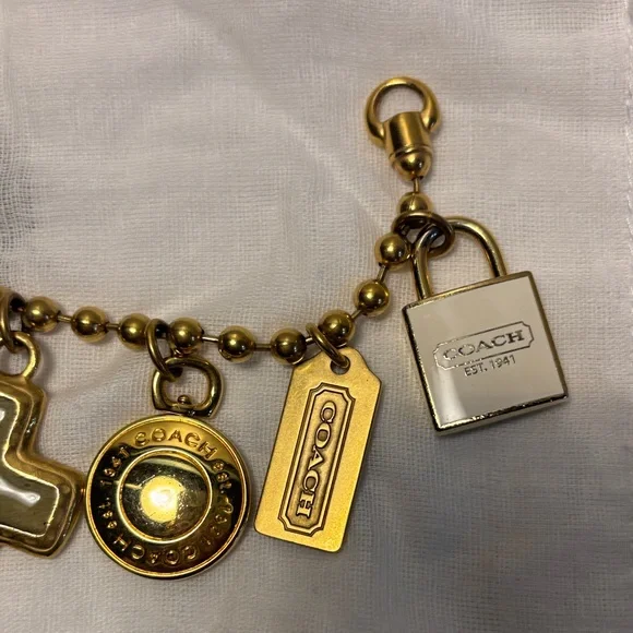 Rare NWOT Vintage Chunky Coach 7 Charm Bracelet - Picture 6 of 9